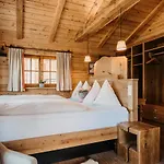 Chaletdorf Bergherz Holiday home *