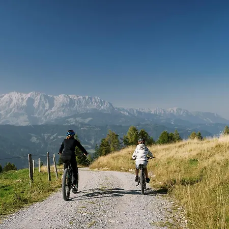 Chaletdorf Bergherz 蓬高圣约翰