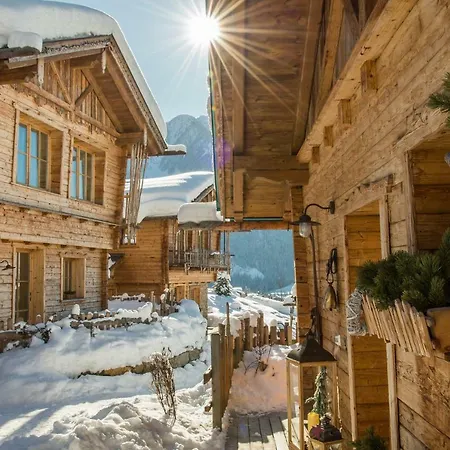 Chaletdorf Bergherz 別荘